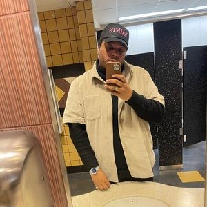 Meet your Posher, Christopher